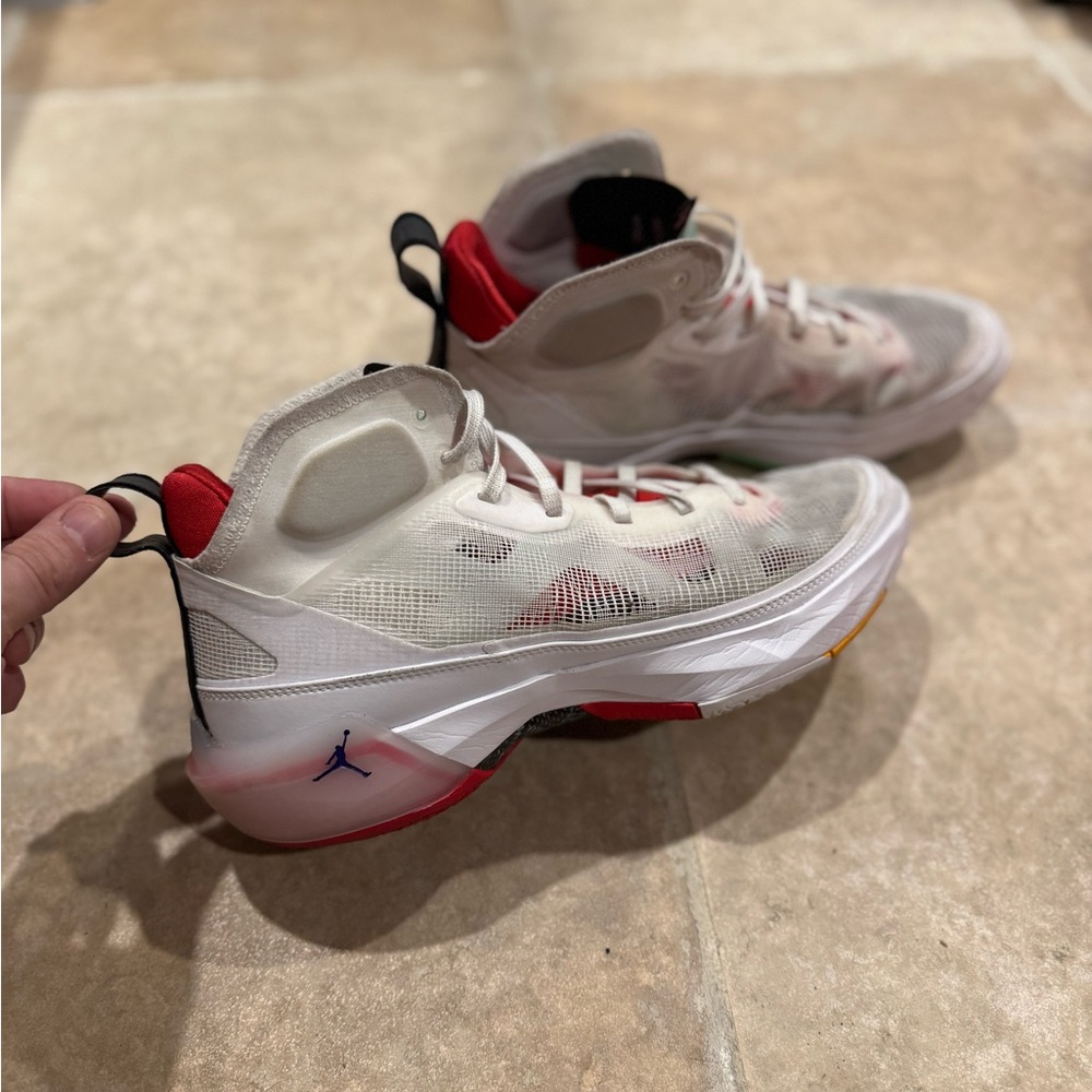 Air Jordan XXXVII in Great Condition!! Men’s Size 10 - Picture 8 of 11